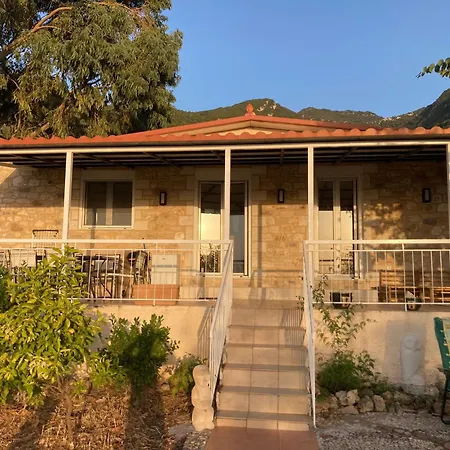 Gecko With Amazing Sea Views Holiday home